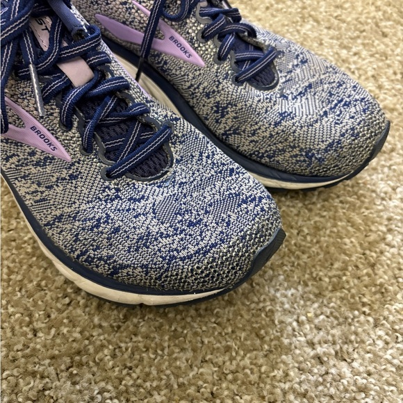 Brooks Women's Ghost 11 Athletic Shoes - Blue and White - Picture 3 of 6